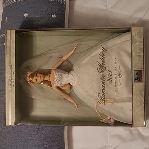 Collector Edition 2001 Romantic Wedding Barbie. NIB Vintage